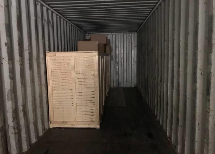 Initial cargo placement inside the container